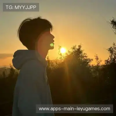 韶靓影